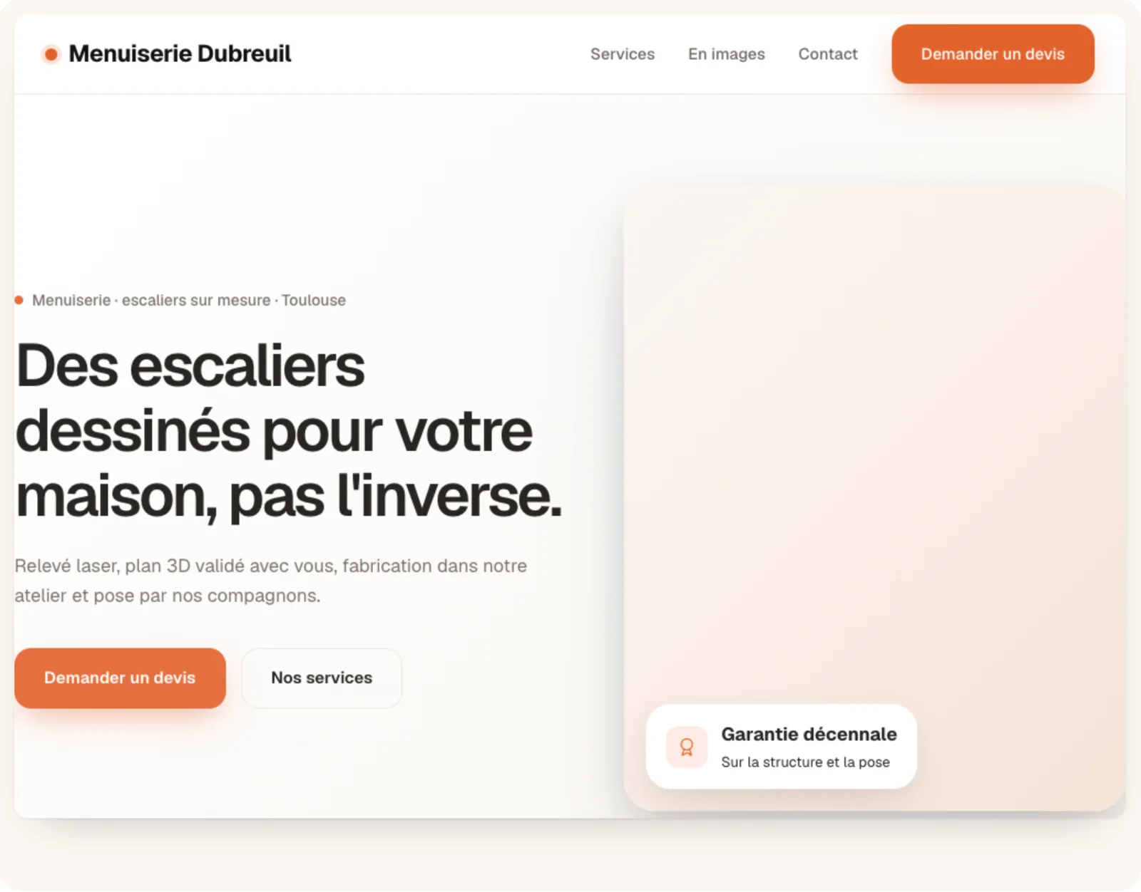 L’éditeur « Mon site » : le site vitrine d’une menuiserie, avec le choix du modèle et des couleurs (données d’exemple).